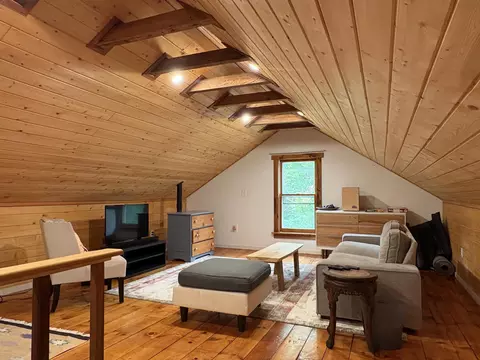 Living - 164 W Shore Rd, Grand Isle, VT 05458 photo 5 of 6
