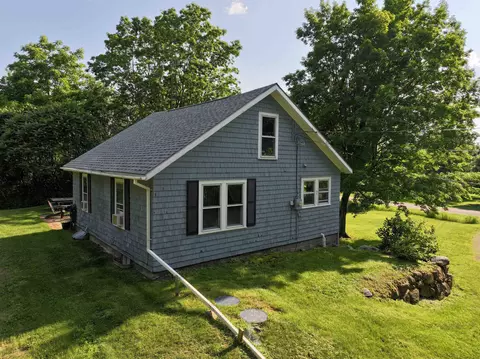 Exterior - 164 W Shore Rd, Grand Isle, VT 05458 photo 6 of 7