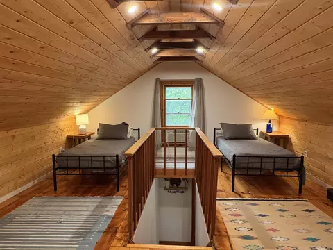 Bedroom - 164 W Shore Rd, Grand Isle, VT 05458 photo 6 of 7