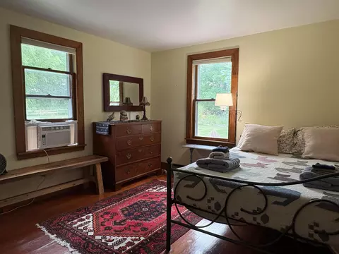 Bedroom - 164 W Shore Rd, Grand Isle, VT 05458 photo 4 of 7