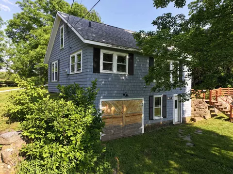 Exterior - 164 W Shore Rd, Grand Isle, VT 05458 photo 1 of 7