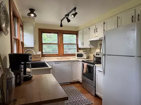 Kitchen - 164 W Shore Rd, Grand Isle, VT 05458 photo 4 of 5