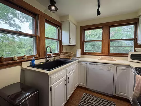 Kitchen - 164 W Shore Rd, Grand Isle, VT 05458 photo 3 of 5