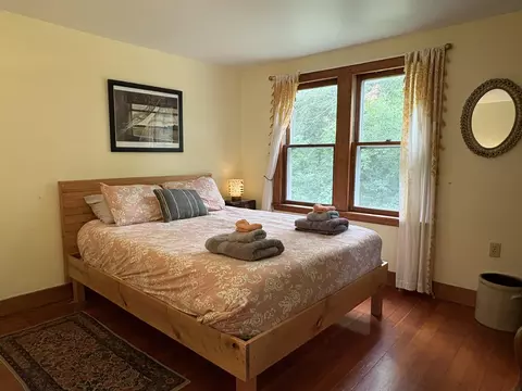 Bedroom - 164 W Shore Rd, Grand Isle, VT 05458 photo 1 of 7