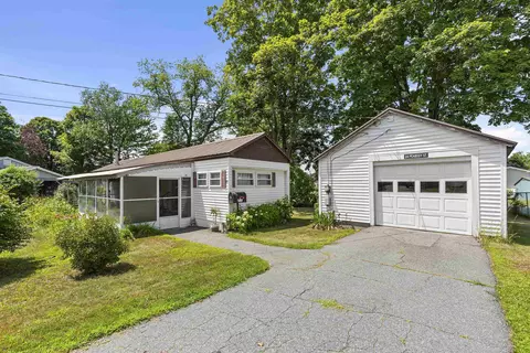 24 Peabody St, Lebanon, NH 03766