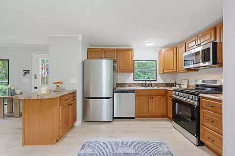 4 Matthew Rd, Hooksett, NH 03106 photo 3