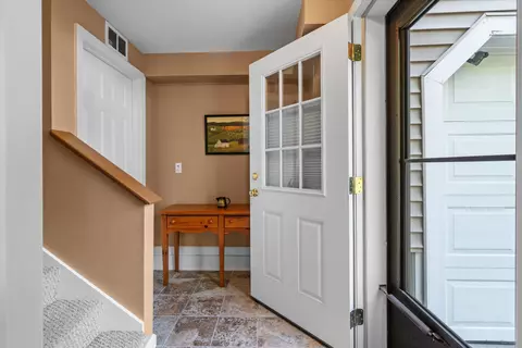 Entry Way - 55 Autumn Run, Hooksett, NH 03106 photo 5 of 5