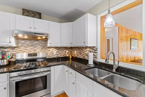 Kitchen - 55 Autumn Run, Hooksett, NH 03106 photo 3 of 4