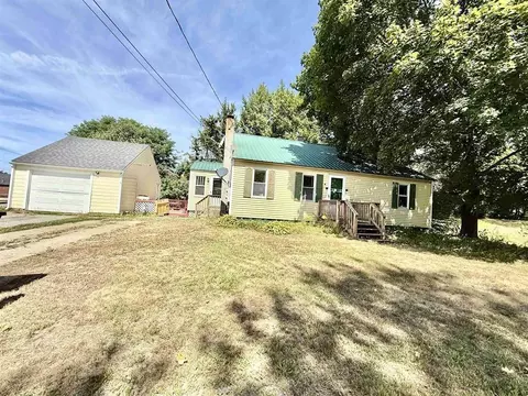 8 Second St, Claremont, NH 03743