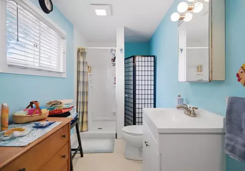 Bath - 51 Highland Ave, Hampton, NH 03842 photo 1 of 1
