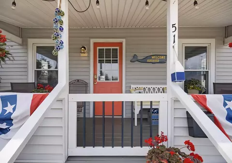 Exterior - 51 Highland Ave, Hampton, NH 03842 photo 3 of 8