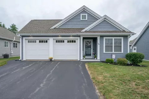14 Pasture Ln #32, Nashua, NH 03062