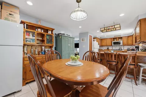 Dining - 10 Evergreen Dr, Hampstead, NH 03841 photo 1 of 3