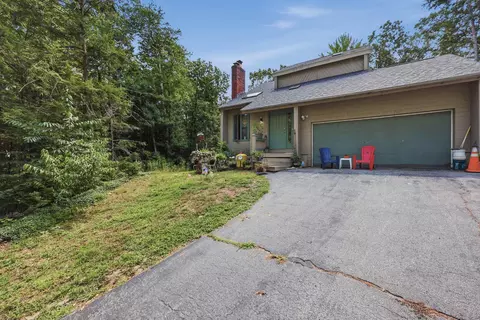 Exterior - 10 Evergreen Dr, Hampstead, NH 03841 photo 2 of 12