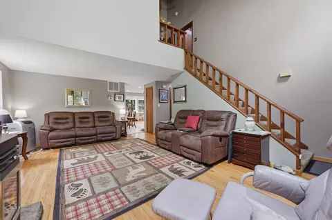 Living - 10 Evergreen Dr, Hampstead, NH 03841 photo 2 of 2