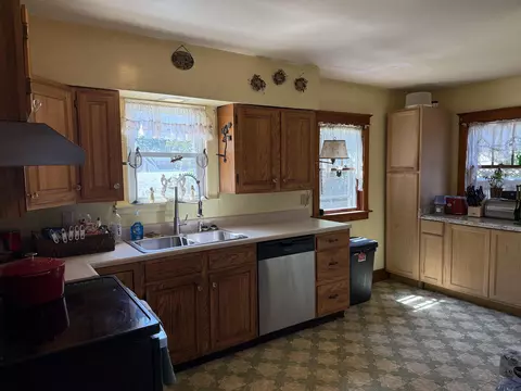 Kitchen - 185 Wall St, Springfield, VT 05156 photo 3 of 3