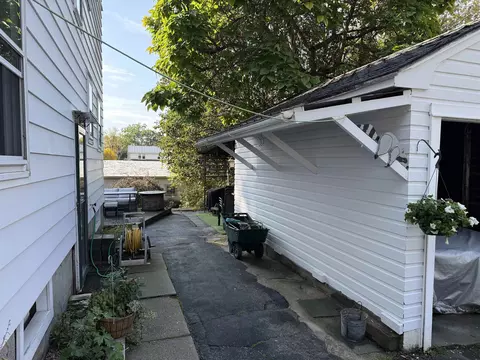 Exterior - 185 Wall St, Springfield, VT 05156 photo 4 of 21