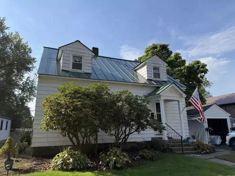 Exterior - 185 Wall St, Springfield, VT 05156 photo 3 of 21