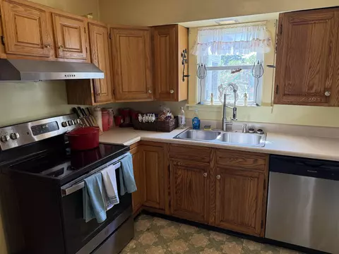 Kitchen - 185 Wall St, Springfield, VT 05156 photo 2 of 3