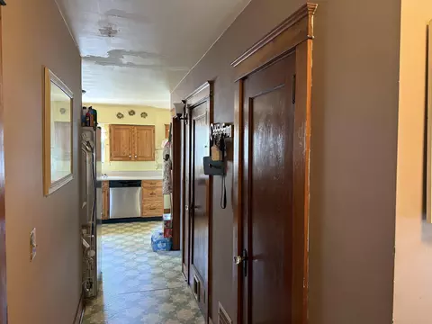 Entry Way - 185 Wall St, Springfield, VT 05156 photo 2 of 2