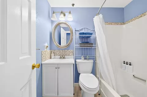 Bath - 421 Ocean Blvd #4S, Hampton, NH 03842 photo 1 of 1