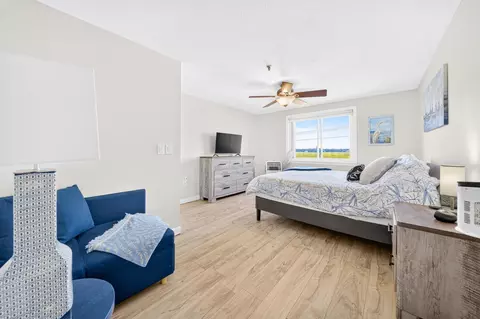 Bedroom - 421 Ocean Blvd #4S, Hampton, NH 03842 photo 1 of 10