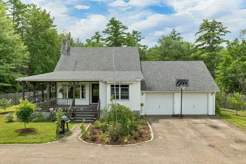 120 Governor Wentworth Hwy, Moultonborough, NH 03254