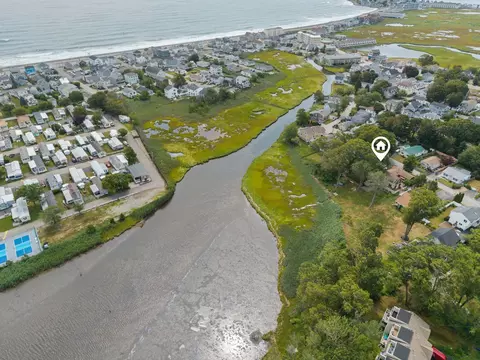 View/Area - 24 Walnut Ave, Hampton, NH 03842 photo 2 of 13