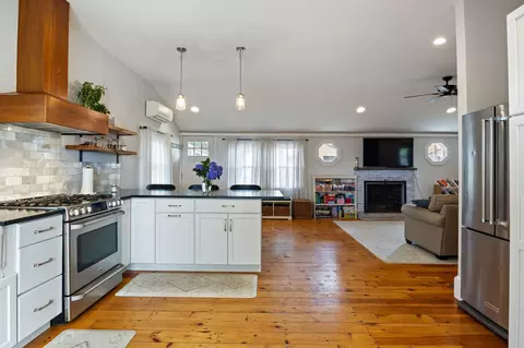 Kitchen - 24 Walnut Ave, Hampton, NH 03842 photo 1 of 6