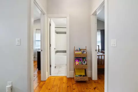 Entry Way - 24 Walnut Ave, Hampton, NH 03842 photo 2 of 3
