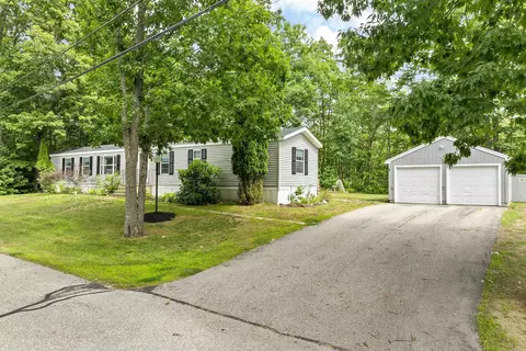 55 Balsam Dr, Farmington, NH 03835