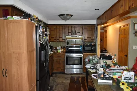 Kitchen - 1 Hidden Valley Rd, Windham, NH 03087 photo 4 of 5