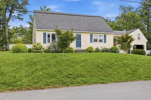 7 Hideaway Rd, Nashua, NH 03064