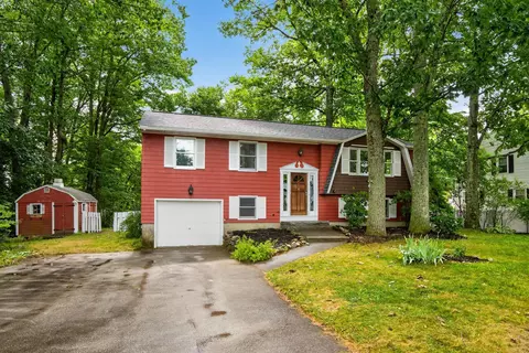 22 Anita St, Rochester, NH 03867