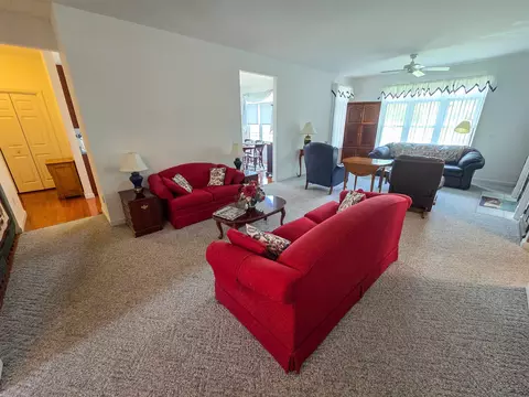 Living - 80 Casey Ln, Williston, VT 05495 photo 5 of 7