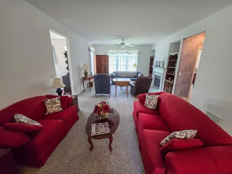 Living - 80 Casey Ln, Williston, VT 05495 photo 6 of 7