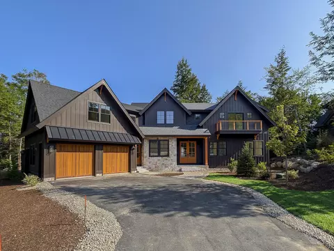 184 Crooked Mountain Rd, Lincoln, NH 03251