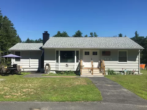 128 Old Lake Shore Rd, Gilford, NH 03249