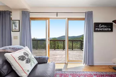 719 Roundabout Rd, Killington, VT 05751