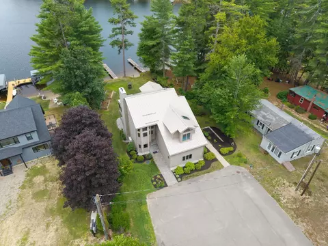 22 Lakeside Dr, Milton, NH 03851