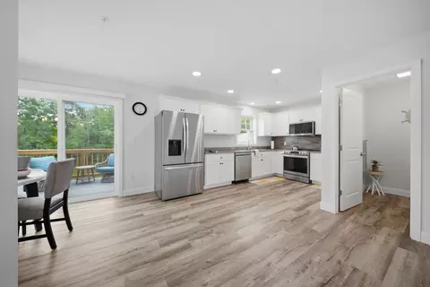 Entry Way - 2 Bovee Way # A, Epping, NH 03042 photo 1 of 13