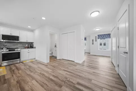 Entry Way - 2 Bovee Way # A, Epping, NH 03042 photo 3 of 13