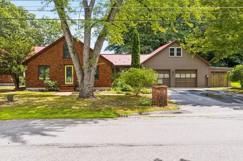 97 Penacook St, Concord, NH 03303