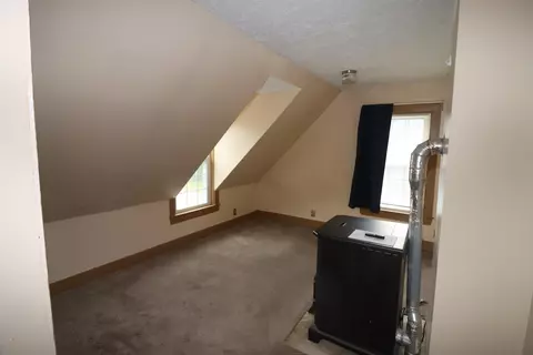 Bedroom - 95-97 Lancaster Rd, Gorham, NH 03581 photo 7 of 10