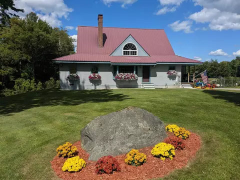 143 Clough Hill Rd, Loudon, NH 03307