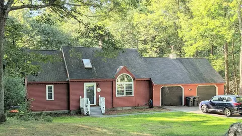 66 Crestwood Dr, Danville, NH 03819