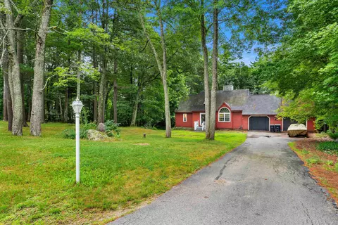 66 Crestwood Dr, Danville, NH 03819