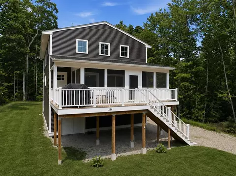 234 Paradise Dr, Moultonborough, NH 03254