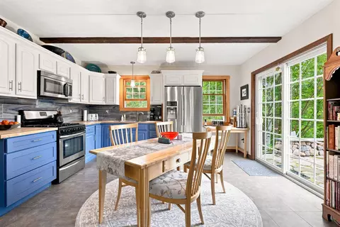 Kitchen - 125 Cunningham Pond Rd, Warner, NH 03278 photo 3 of 3