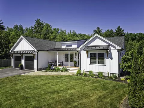 9 Sandlot Ln, Somersworth, NH 03878